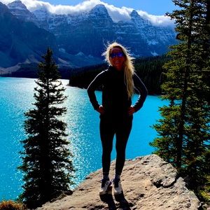 Meet your Posher, Leslie